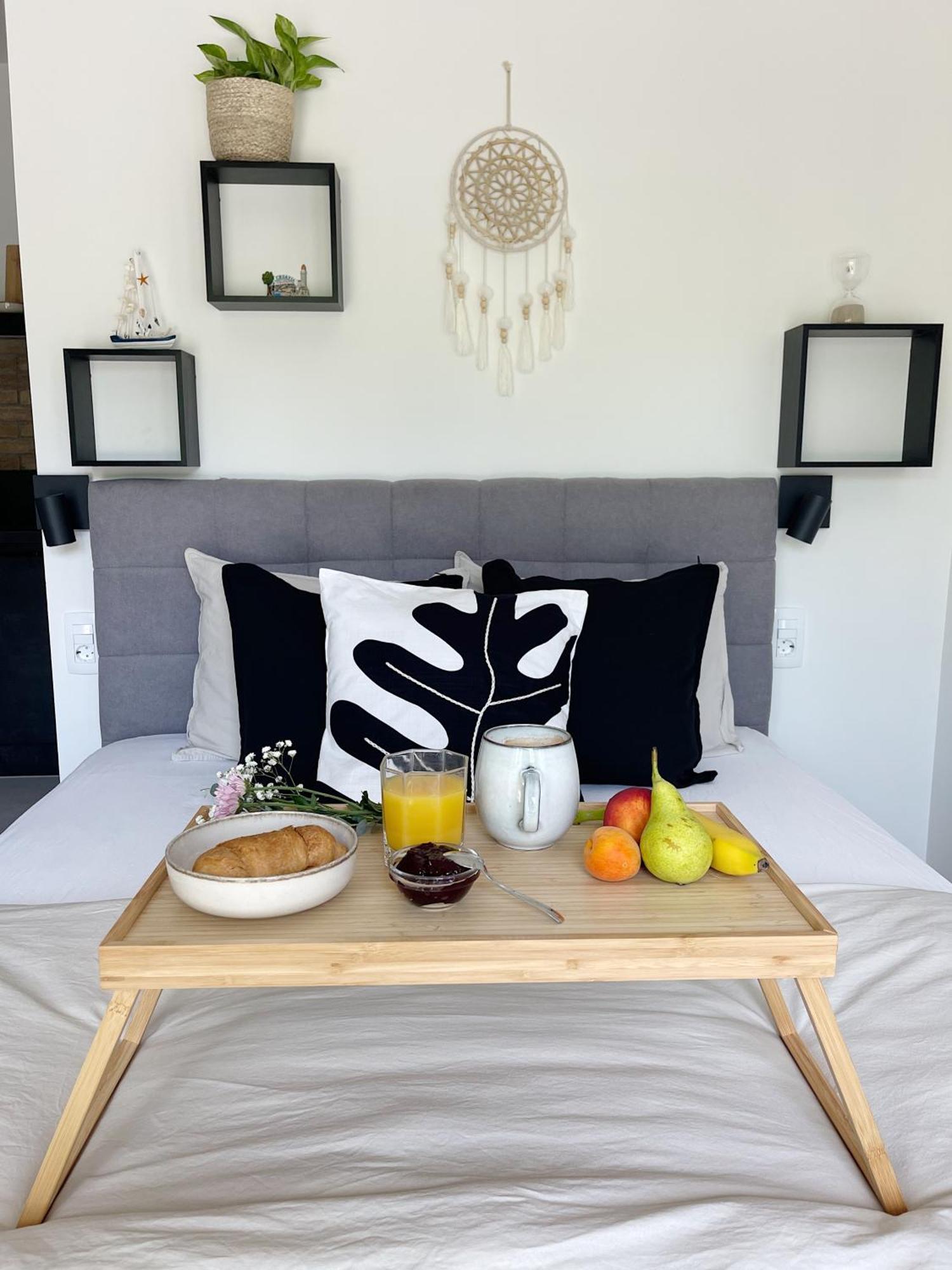 Cozy With Terrace + Free Parking